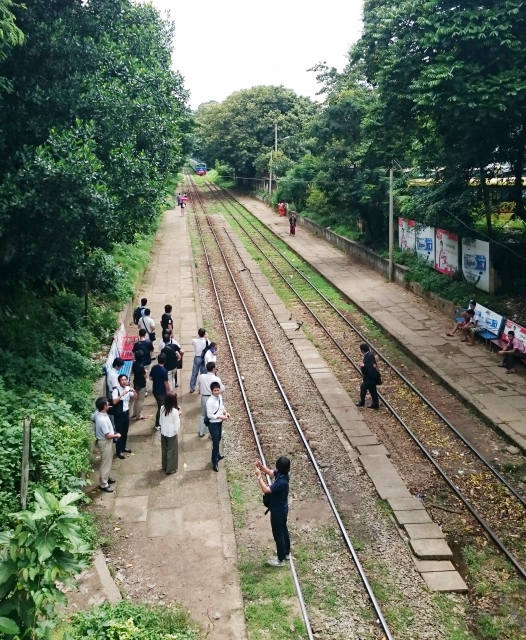 ミャンマー 視察 鉄道 線路 電車 ヤンゴン